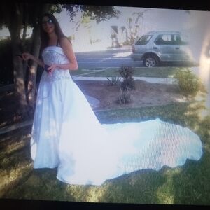 Wedding dress